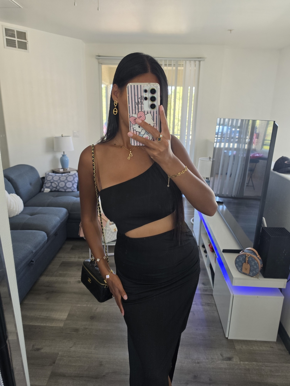 Black One-Shoulder Cutout Maxi Dress - Picture 8 of 16